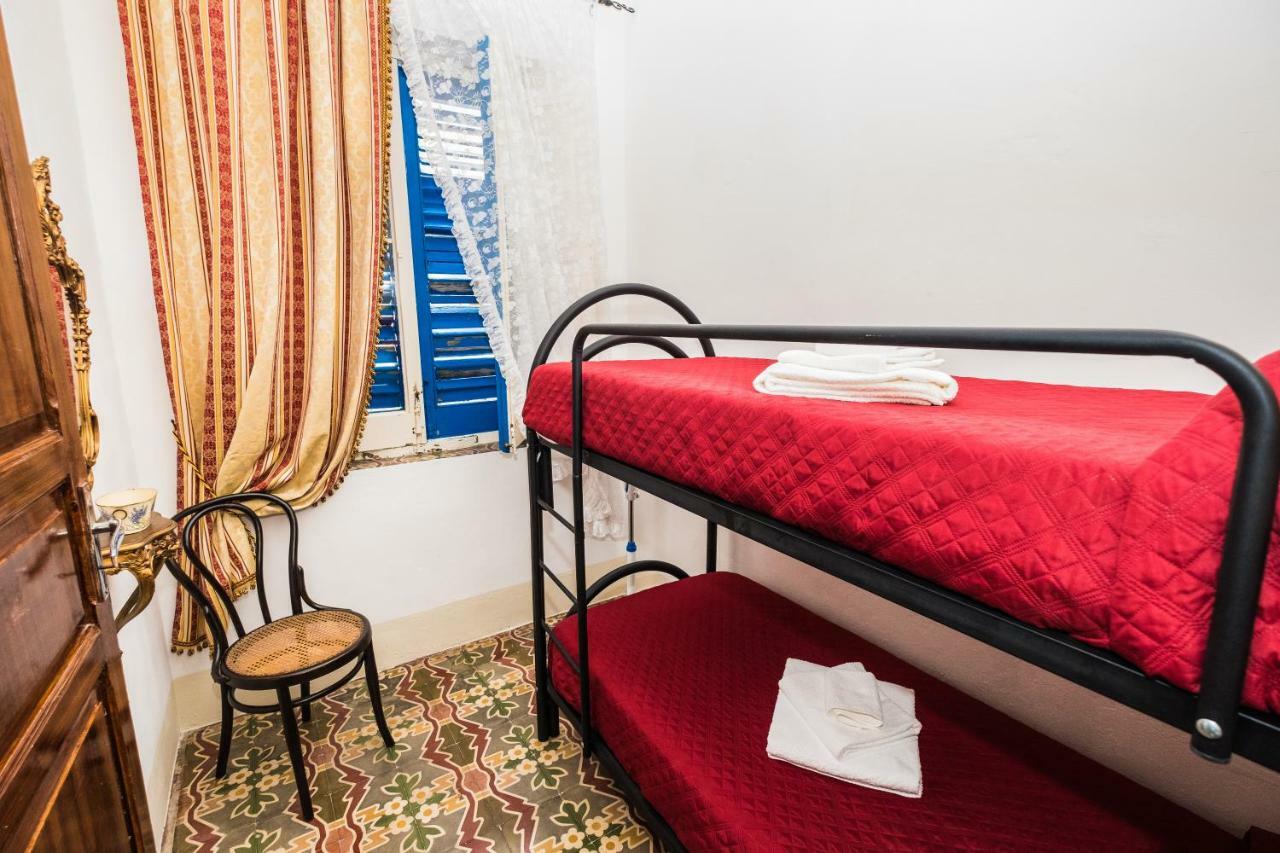 Giulia E Pietro - Marettimo Apartments Extérieur photo