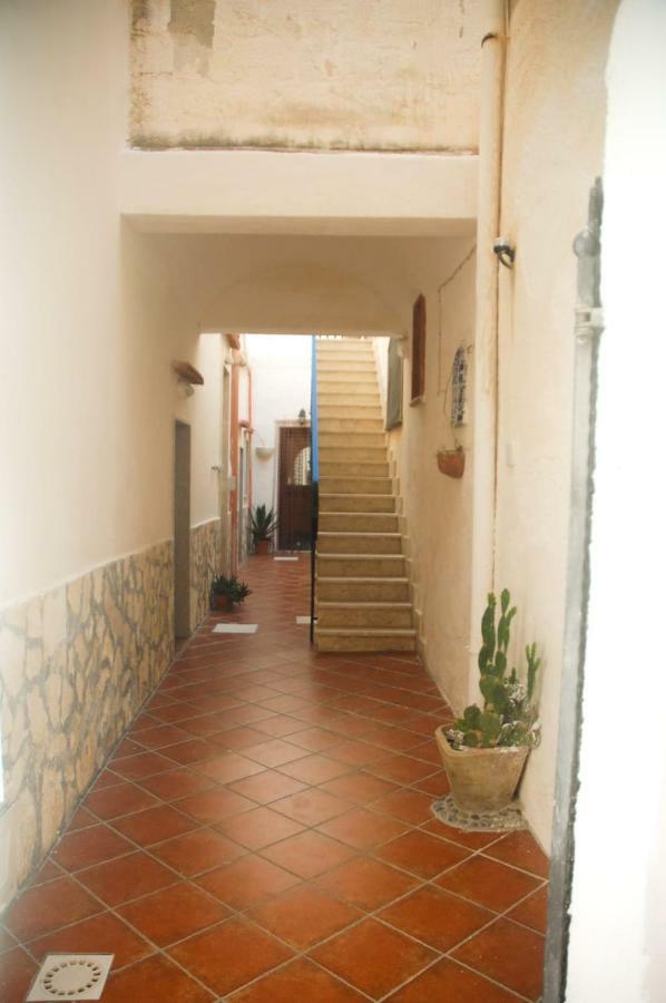 Giulia E Pietro - Marettimo Apartments Extérieur photo